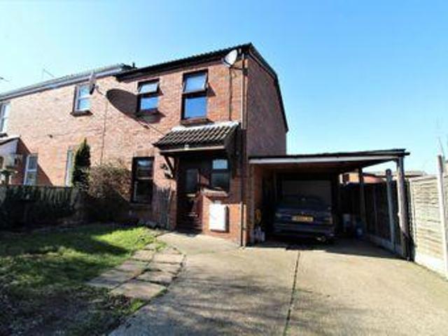 House for sale in Purfleet, Essex