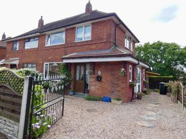 House for sale in Leeds, West Yorkshire
