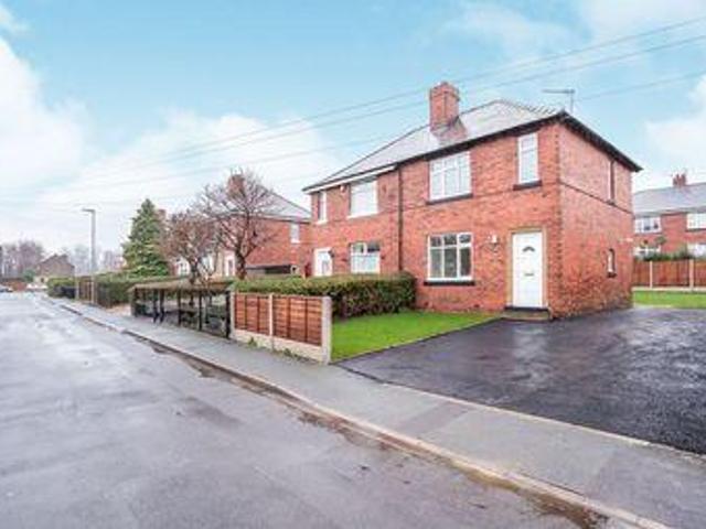 House for sale in Dewsbury, West Yorkshire