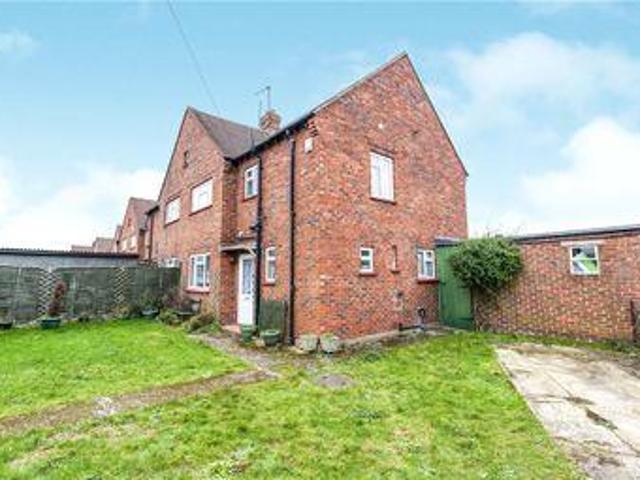 House for sale in Chertsey, Runnymede