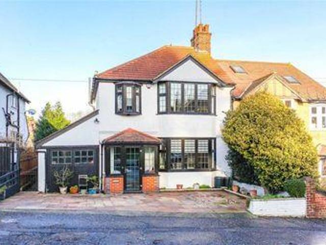 House for sale in Epping