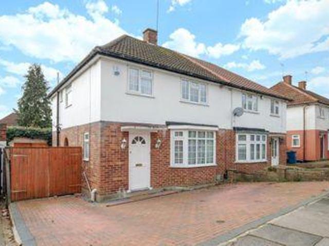 House for sale in Little Stanmore, Greater London