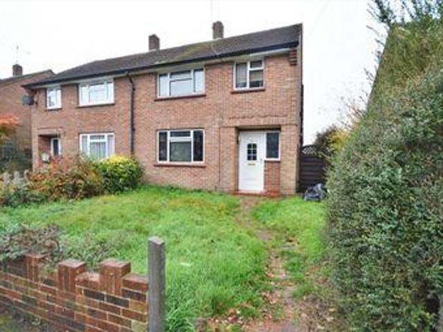 House for sale in Heol-las, Surrey