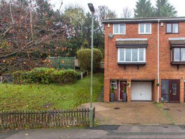 House for sale in The Butts, Kent