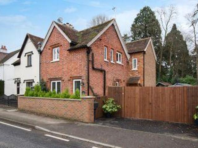 House for sale in Ascot