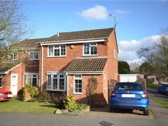 House for sale in Farnham, Waverley