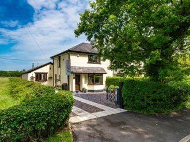House for sale in Roby Mill, Lancashire