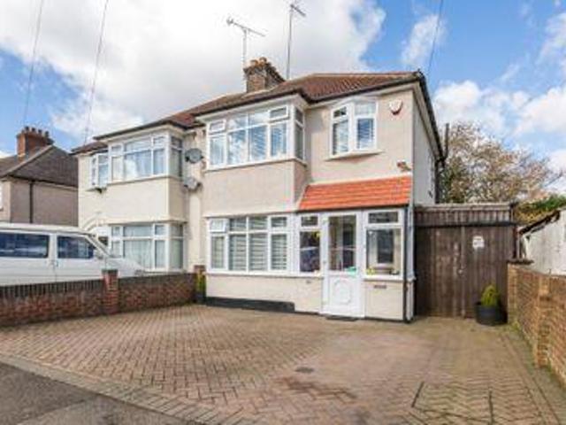 House for sale in Hillview, Surrey