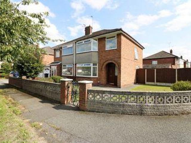 House for sale in Rossmore, Cheshire