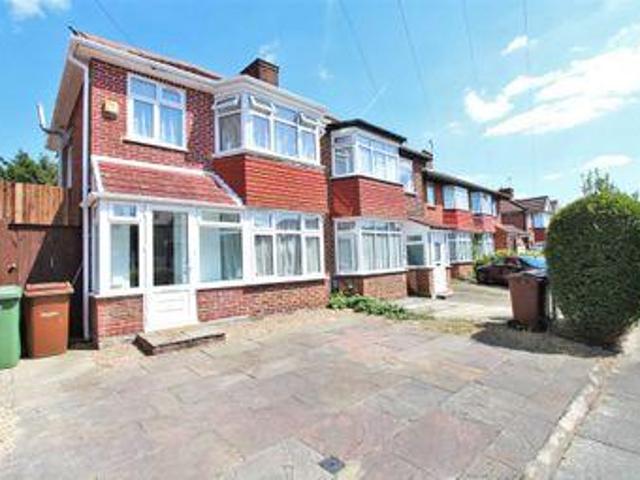 House for sale in Little Stanmore, Greater London