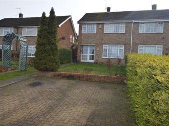 House for sale in Luton