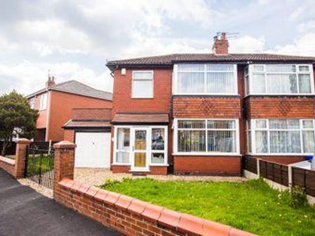 House for sale in Ashton-under-Lyne, Tameside