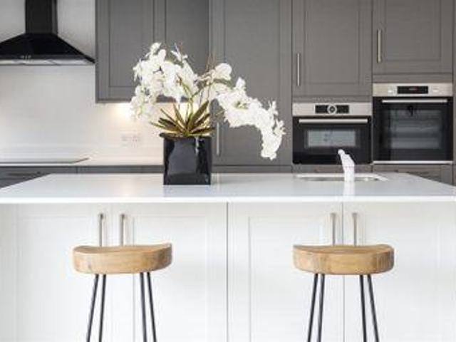 House for sale in Pachesham Park, Surrey