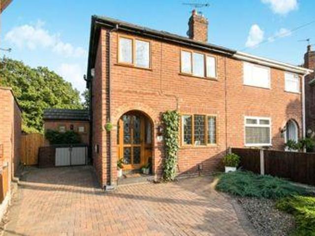 House for sale in Rossmore, Cheshire