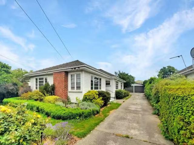 House for rent in Chaslands, Canterbury