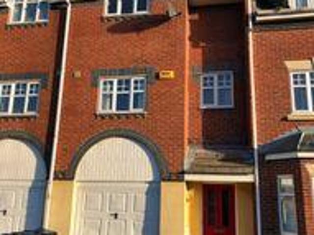 House for rent in Roby Mill, Lancashire