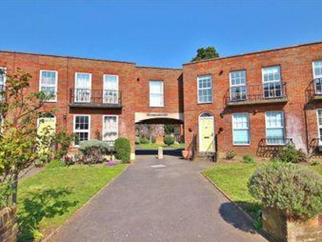 House for rent in Staines, Surrey