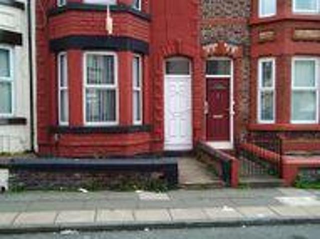 House for rent in Calderstones