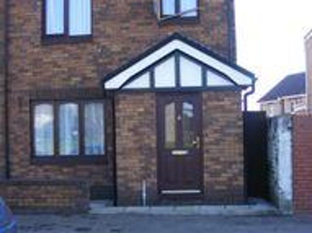 House for rent in Llanelli, Wales