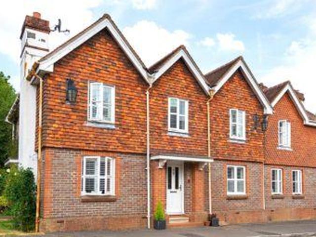 House for rent in Pachesham Park, Surrey