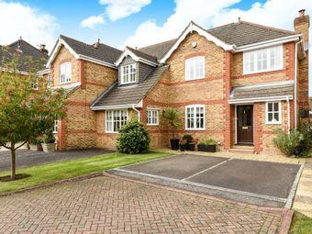 House for rent in Ascot