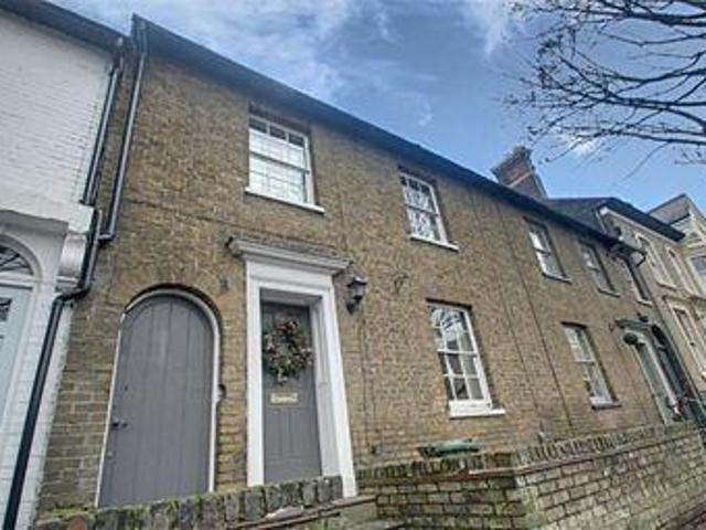 House for rent in Pouchen End, Hertfordshire