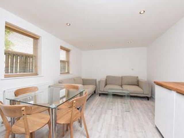 House for rent in Row Town, Surrey