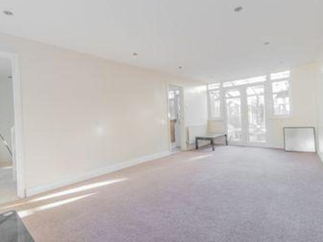 House for rent in Pouchen End, Hertfordshire