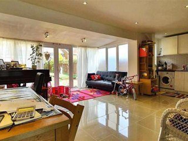 House for rent in Pouchen End, Hertfordshire