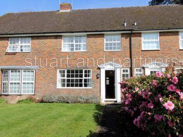 House for rent in Perryfields, West Sussex