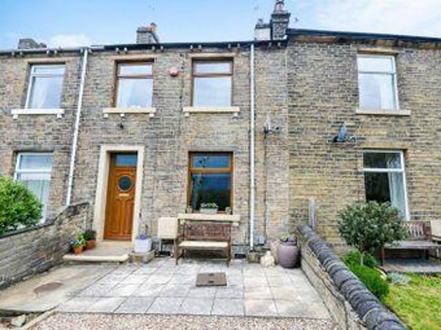House for sale in Huddersfield, Kirklees