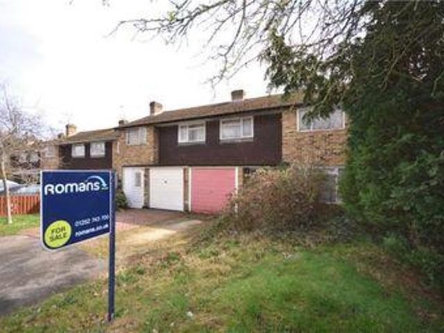 House for sale in Heol-las, Surrey