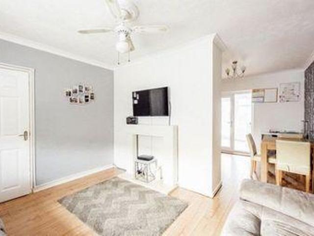 House for sale in Luton