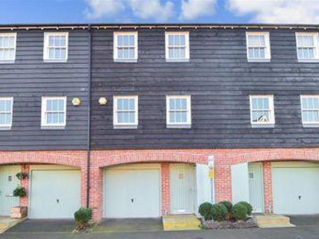 House for sale in Oad Street, Kent