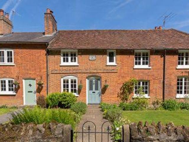 House for sale in Fole, Surrey