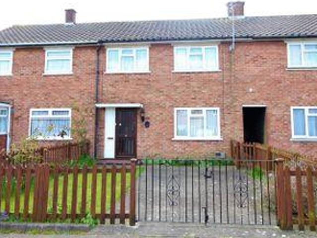 House for sale in Luton