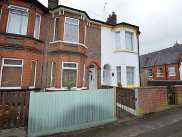 House for sale in Dunstable, Central Bedfordshire