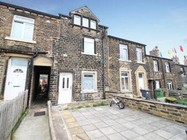 House for sale in Huddersfield, West Yorkshire