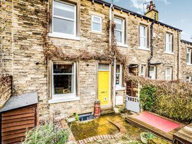 House for sale in Huddersfield, Kirklees