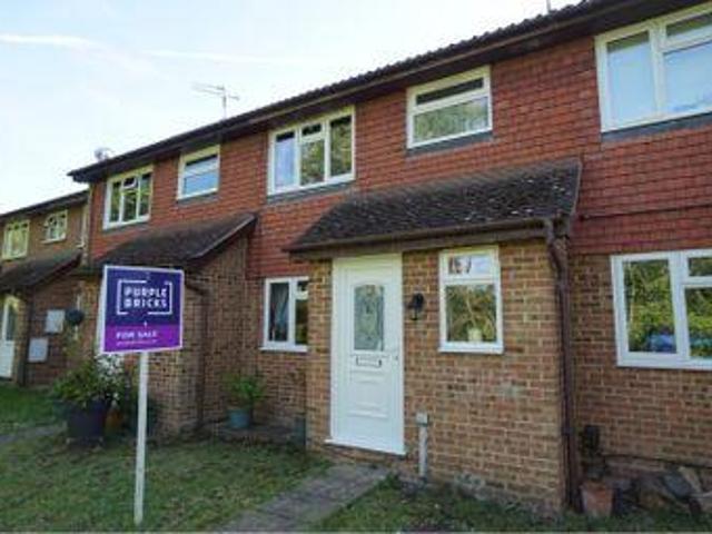 House for sale in Heol-las, Surrey