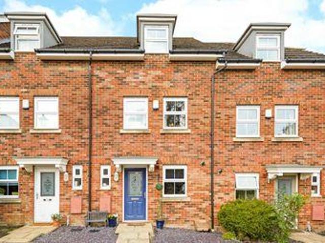House for sale in Ascot