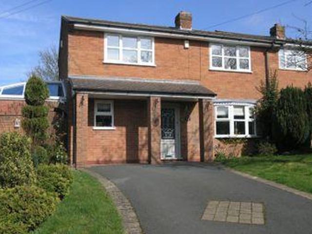 House for sale in Halesowen, West Midlands