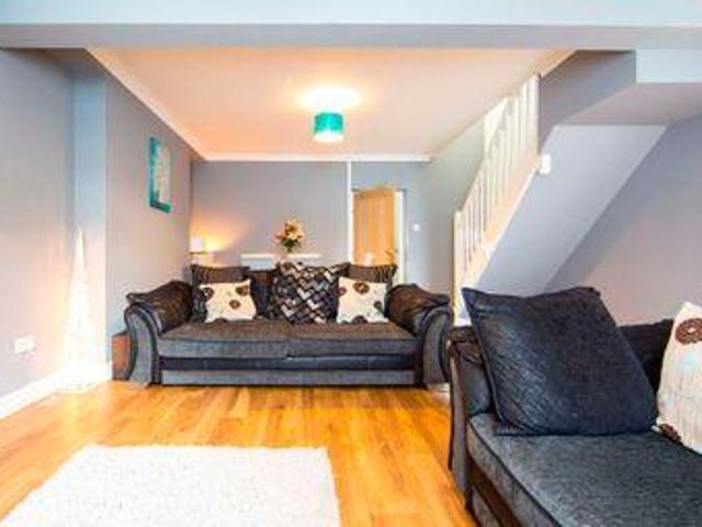 House for sale in Mid Glamorgan, Cymru / Wales