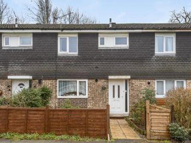 House for sale in Heol-las, Surrey