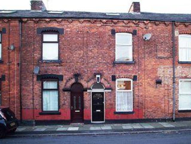 House for sale in Ashton-under-Lyne, Tameside