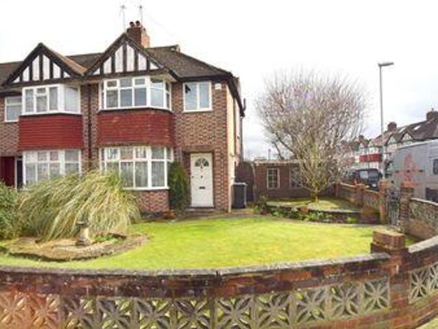 House for sale in Worcester Park, Greater London