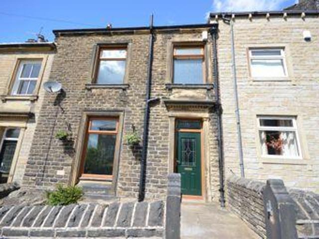 House for sale in Huddersfield, West Yorkshire