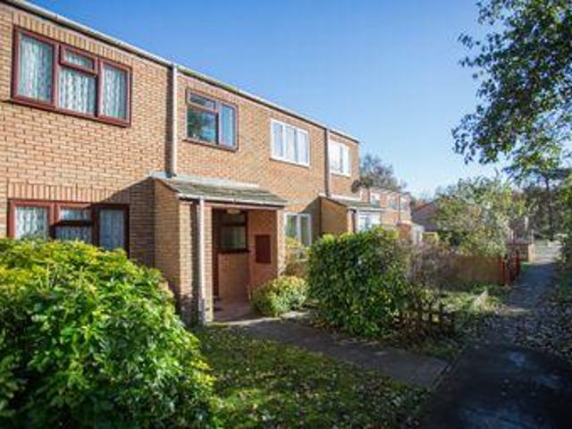 House for sale in Ascot