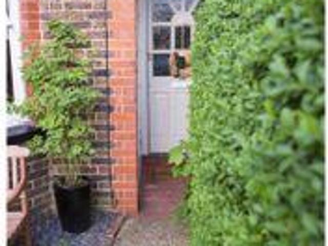 House for sale in Pachesham Park, Surrey