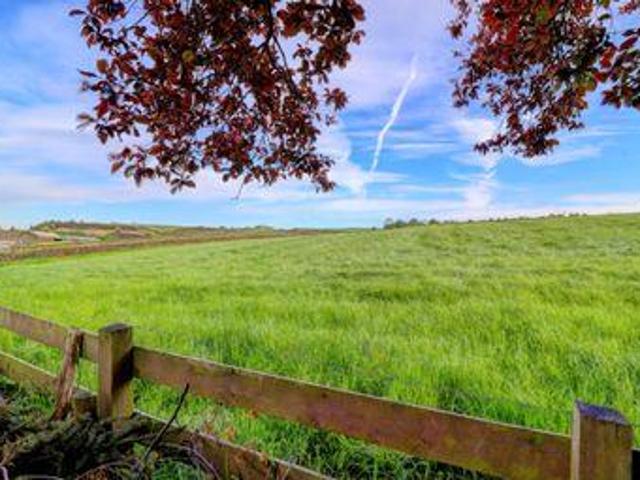 House for sale in Keighley, West Yorkshire